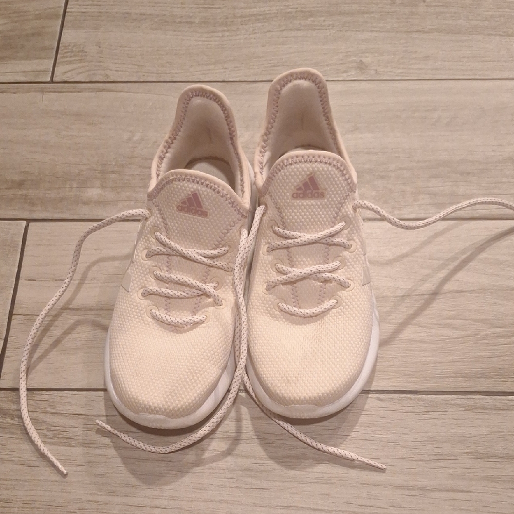 🐬 Light Pink Adidas Kids Sneakers